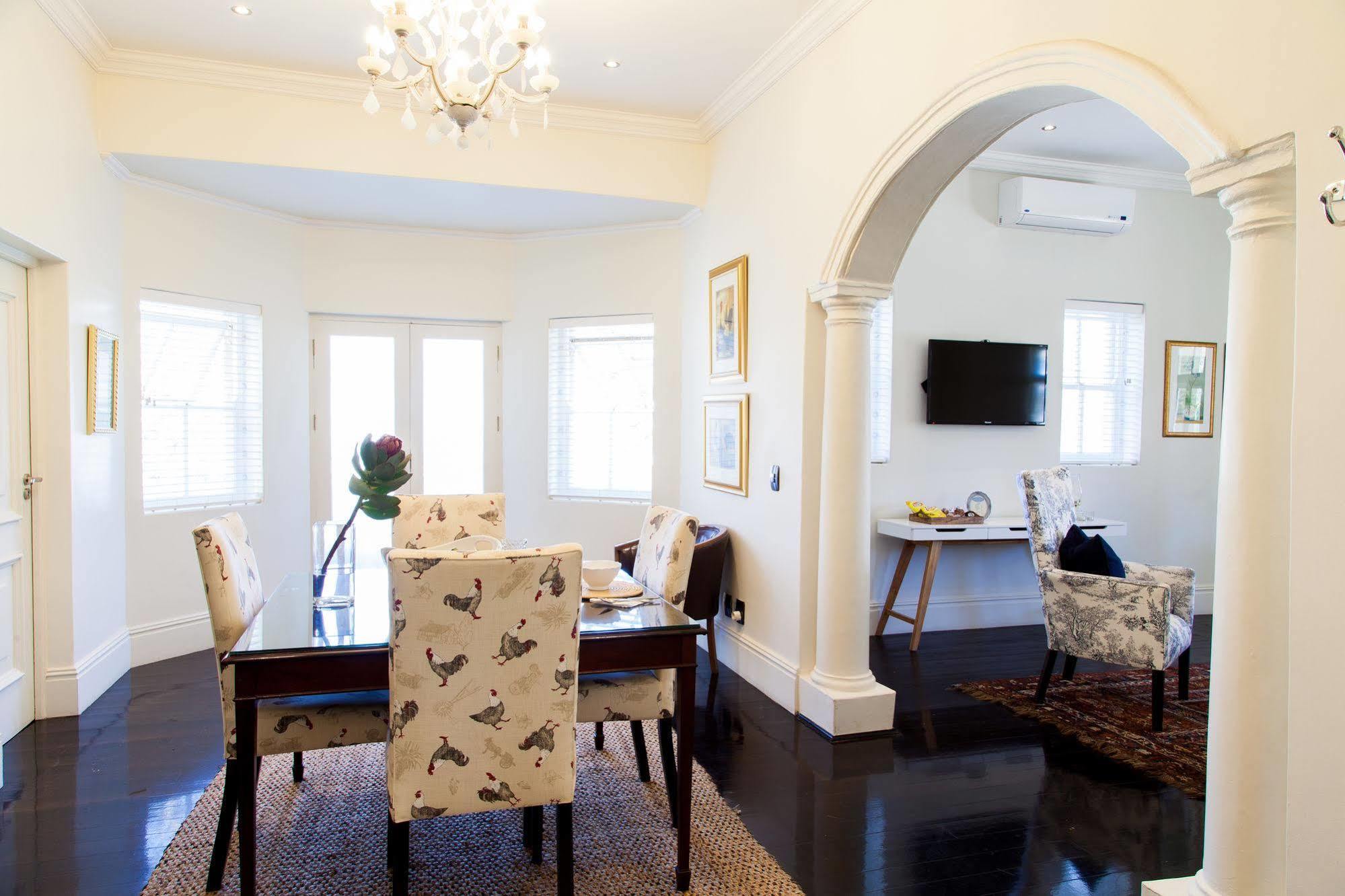 Auberge Daniella Franschhoek Bagian luar foto